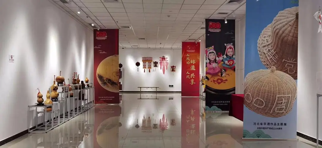 博远非遗传承展：展示洛阳非物质文化遗产的展览。